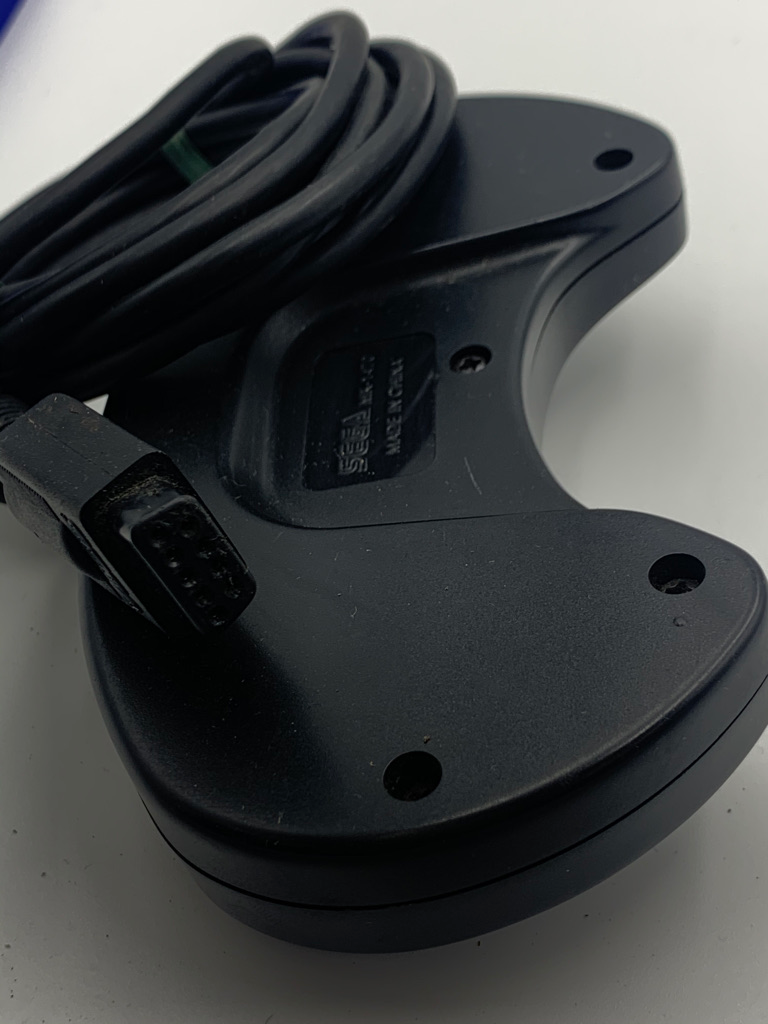 Official Wired Controller | 6 Button v.2 - Genesis